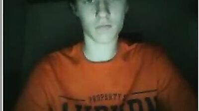 Young Auburn Webcam Solo Exposure