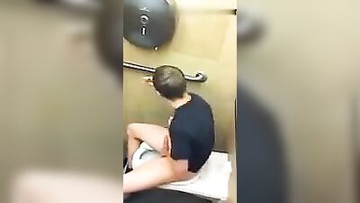 Gay Porn Spycam Show: Straight Boys Exposed!