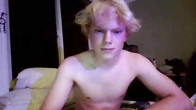 Blonde teen web-cam solo beats it: A hot and steamy new release featuring a blonde teen who takes matters into his own hands while camming online!