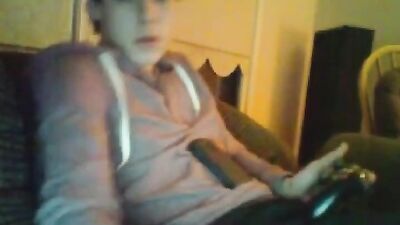 Relaxing Web-Cam Solo Wank: The Ultimate Gay Porn Experience!