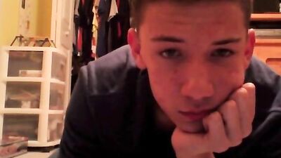 Solo Web-Cam Tasty Treats - Hot and tasty gay porn video.