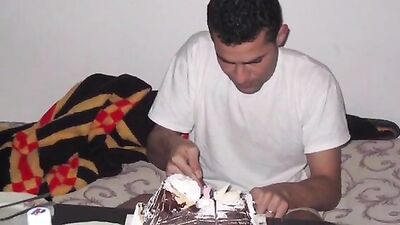 Gay Amateur Porn: Me Gay - A Sexy Adventure with Yunus Hasselt!