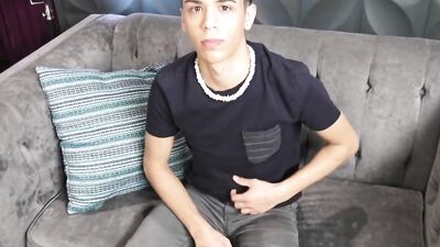 Gay Porn Video - Horny Wanker: Big Cocks & Cum Shots Handjob with a duration of 140 minutes