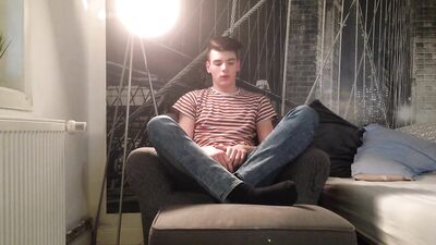 Young Erotic Boy Pleasures Himself: The Ultimate Gay Porn Experience!