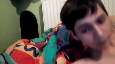 Gay Boys Sucking Action: Selfsucking Boy Porn