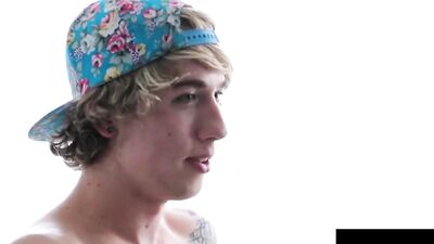 Interracial Flip-Flop: Twink Boys in Action!