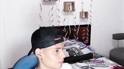 Aaronn1017 - Exploring Gay Passion with Aaronn!