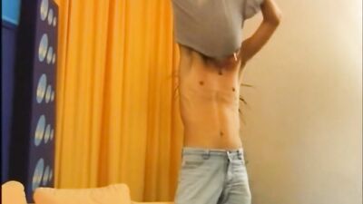 Cutie on couch: Hardcore Gay Porn Video!