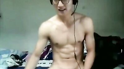 Asian Amateur Jack-Off Delight: Keeps on Kinking