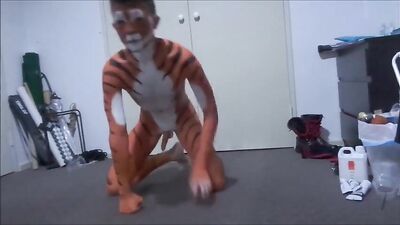 Experience ultimate Asian tiger handjob in New-Boys.com!