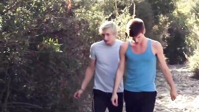 Outdoor Thrills: Public Sex for Twink Adventurers