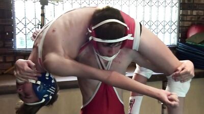 Boys Wrestling Lift: Action-Fetish Fun Frenzy!