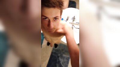 Amateur Bisexual Play: My Mother Wouldnt Approve!