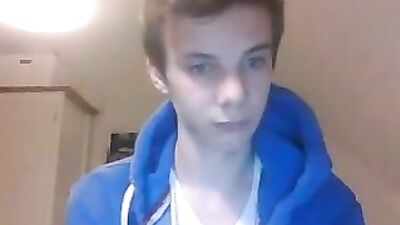 Blue Hoodie Web Cam Solo Show Off: Steamy Gay Porn Action!