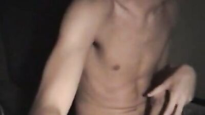 Twinks Liquid Lunch: Big Dicked Boys in the Spotlight