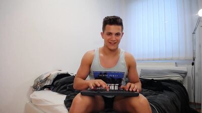 Gay Porn Twink Webcam Session - Amature Cum Shots!