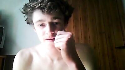 Gay Springfield lad jerks off solo for cum shots on web-cam! [190 characters]