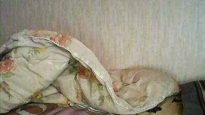 Blue Shirt Wanker Revisited: Amateur Handjob Web-Cam Gay Porn Video!