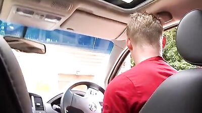 Gay Porn Videos : Trunk Boy in the Backseat