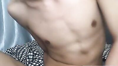 Young & Curious - The Only...豆漿 (1): Cute Boys First Gay Experience!