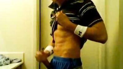 Stud Wank Show Off: The Ultimate Big Cocks Handjob Exhibition