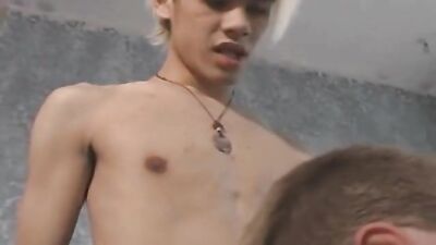 Young Derek fucks Daved in hot cumshots and oral sex!