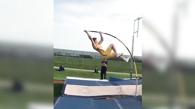 Gay Muscle Boys Straight Boys: When the Cock is too Big