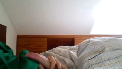 Cumming Twink Teen Leaves You Wanting More!