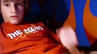 Big Cocks Bisexual Pleases Again!