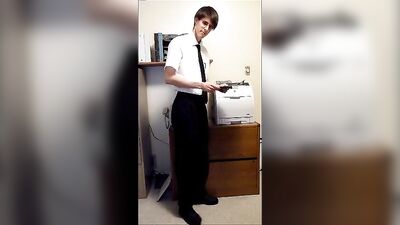 Cumming Hunk: Young Twinks Office Orgasms!