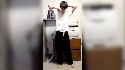 Cumming Hunk: Young Twinks Office Orgasms!