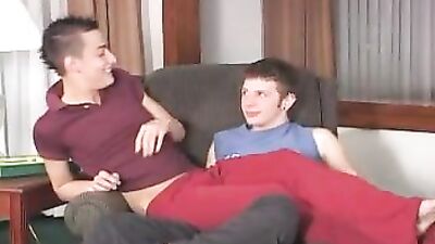 Two Hotties in Wild Action: Bareback!