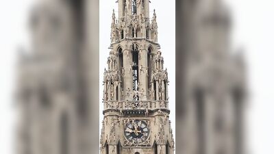 Gang Muscle Fun - Group Sex with Hot Boys!