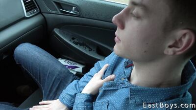 Handjob Casting - Victor Schumanns First Time Adventure!