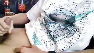 Golden Twink Beauty - The Ultimate Gay Porn Experience