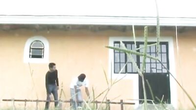 Mexicanos in Backyard: Bareback Cum Shots Handjob