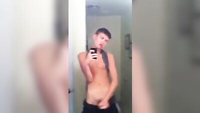 SELFIE BATE: The Ultimate Gay Porn Experience