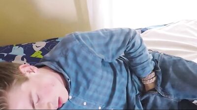 Young Stepsiblings: Cute teen asks stepbrother for help