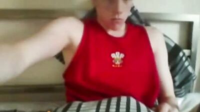 Ginger Jerk-Off: Welsh Hotties Cum Shot and Hand Job Showcase!