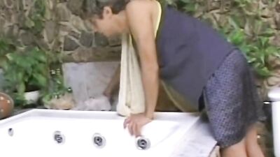 Twink Screams in Sensual Muscle Hunk Sandwich!