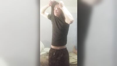 Gag Amateur Web-Cam : Stroke Your Ego!