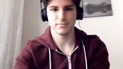 Gay Porn: Horny Boys Web-Cam Revamped! Experience raw manhood with hot guys!