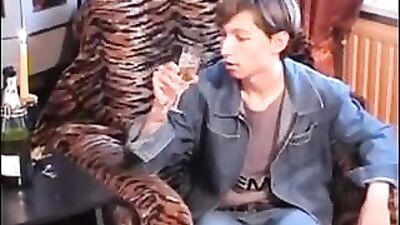 Bareback Twinks Rough Fucking: Hardcore Gay Porn Action