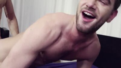 Leos Flip Fuck: Zander Craze Returns with a Vengeance