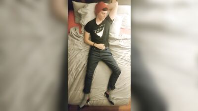 Gay Porn: Amateur Big Cocks, I Can Watch Him All Day