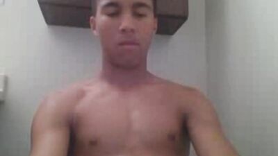 Gay Porn Chest Shot Exposure!