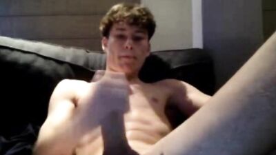 Ginger Hunks Hot Body Seduces in Gay Porn Video