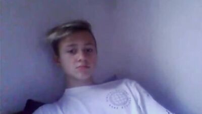 Blonde Boys Handjob Party - Hot Blonde Blonde on Cam!