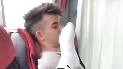 Gangbang On The Bus: 1000 Handsome Guys Smelling White Sox