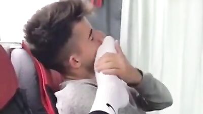 Gangbang On The Bus: 1000 Handsome Guys Smelling White Sox